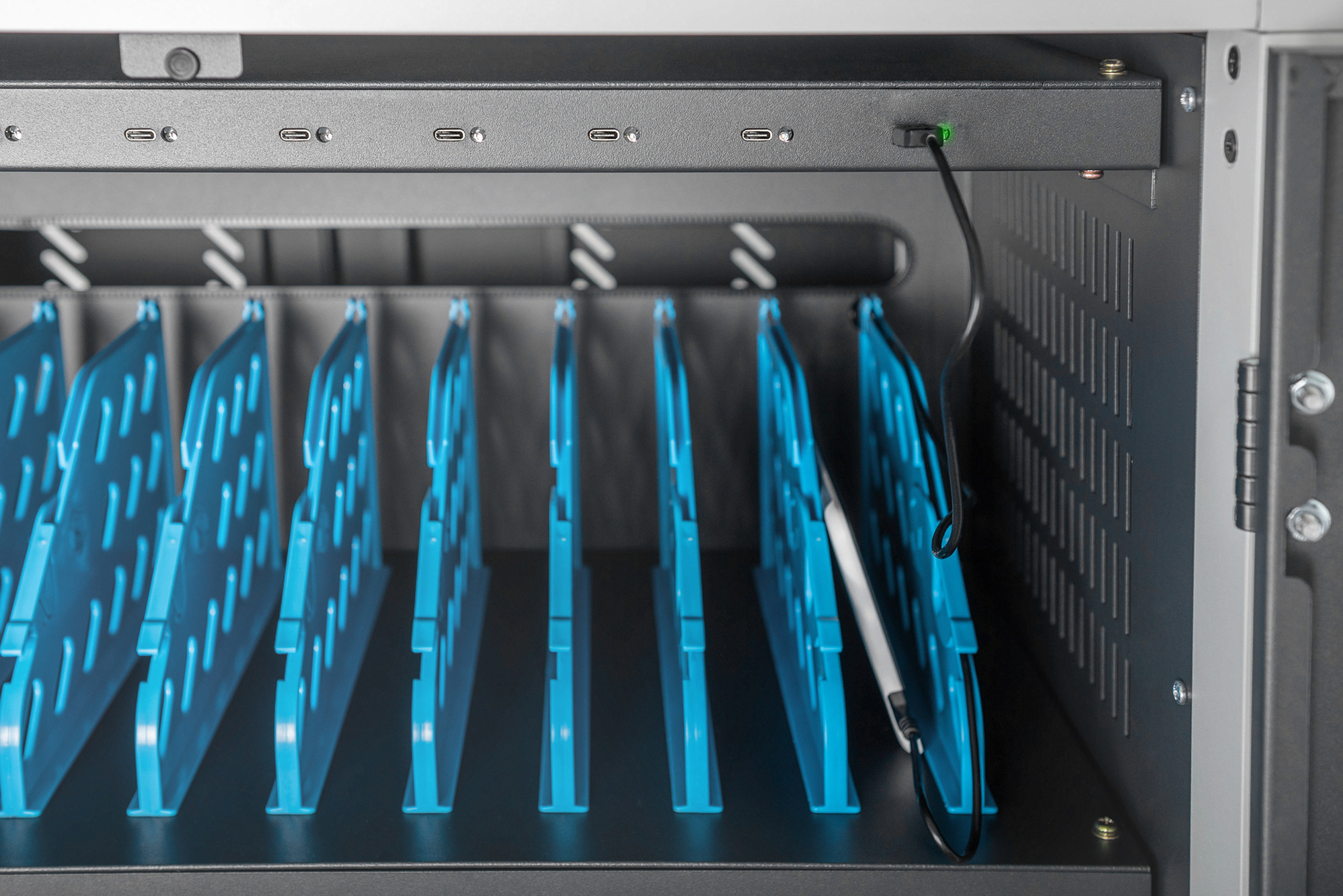 digitus_DN45006_4016032494546_Application_1_RGB.jpg